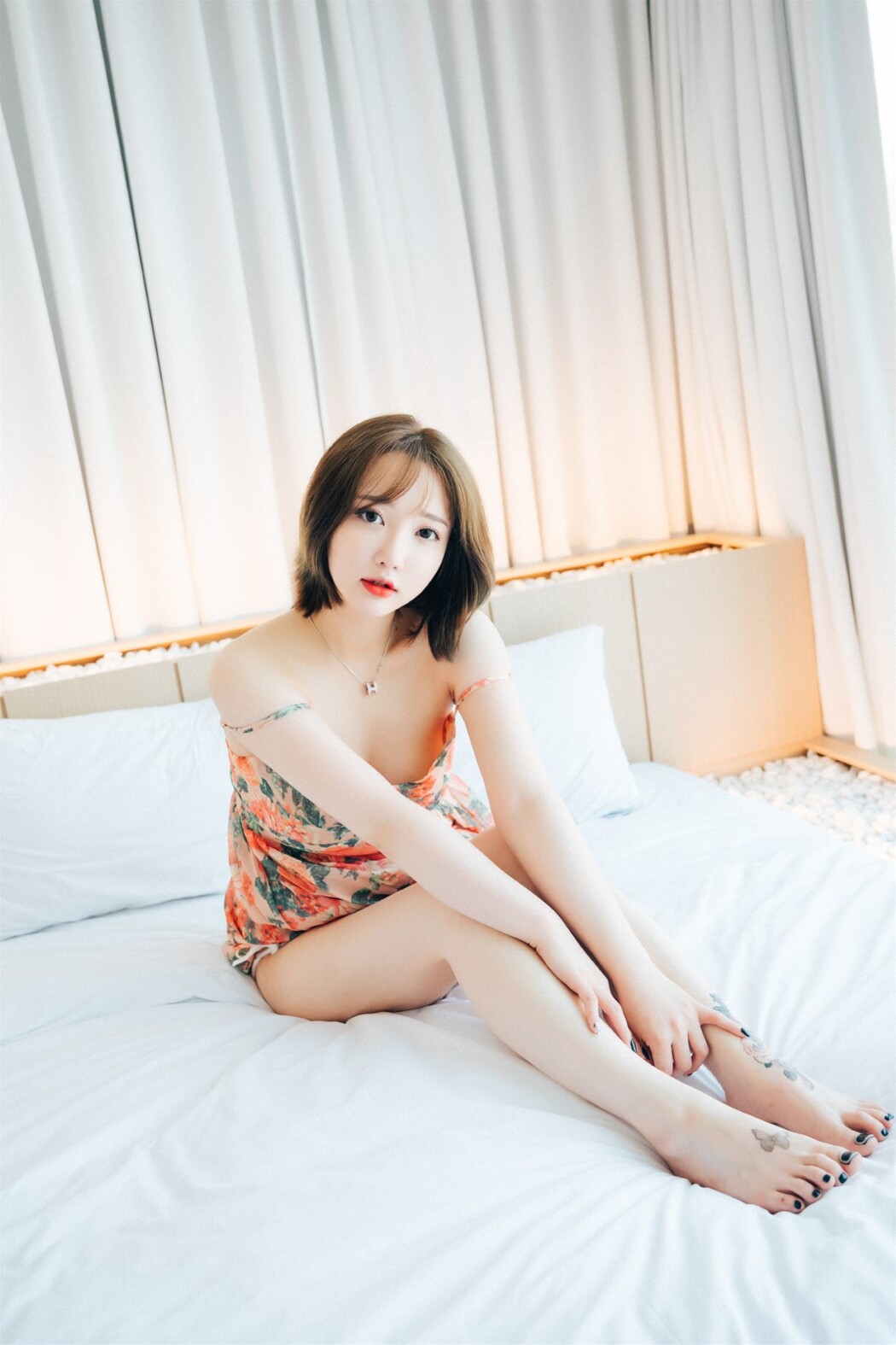 Loozy Son Ye-Eun 손예은 – Lover In Hotel Part 1