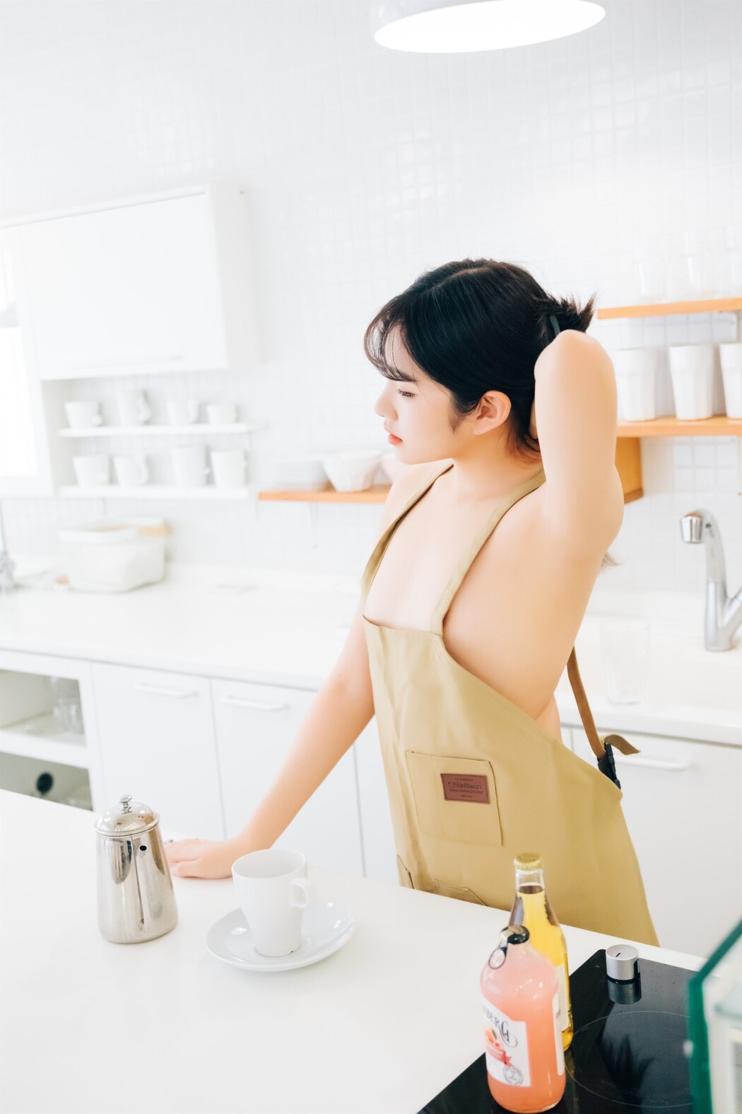 Loozy Sonson 손손 – Nude Apron