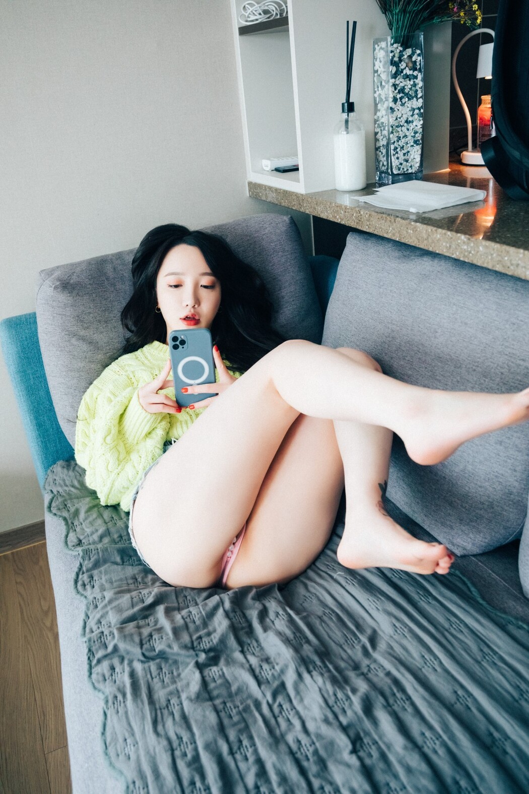 Loozy Son Ye-Eun 손예은 – Travel Partner