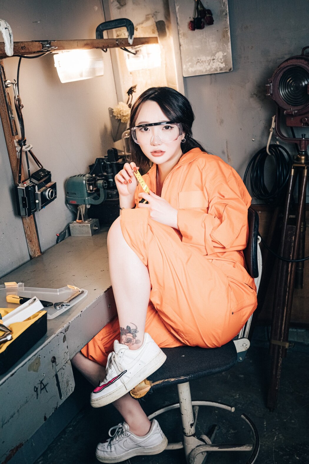 Loozy Son Ye-Eun 손예은 – Where Are My Tools