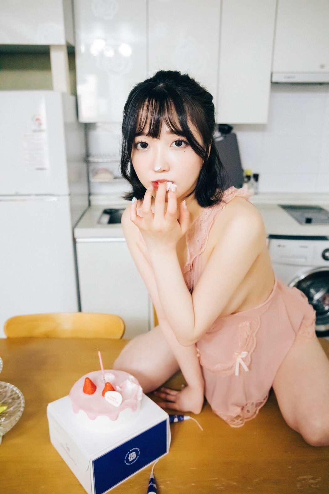 Loozy Son Ye-Eun 손예은 Happy Birthday S.Ver A
