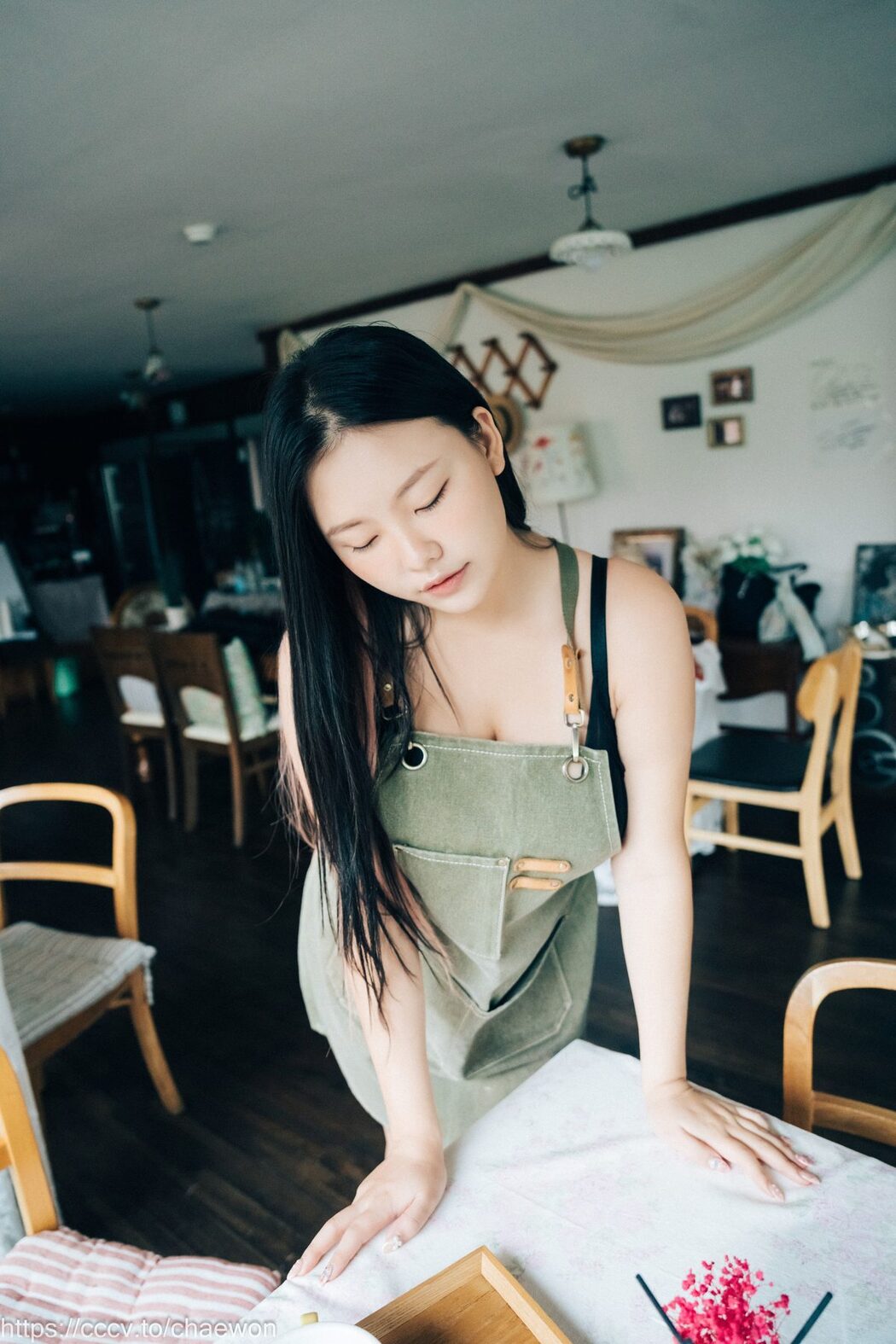 Loozy Ssunskey – Role Cafe A