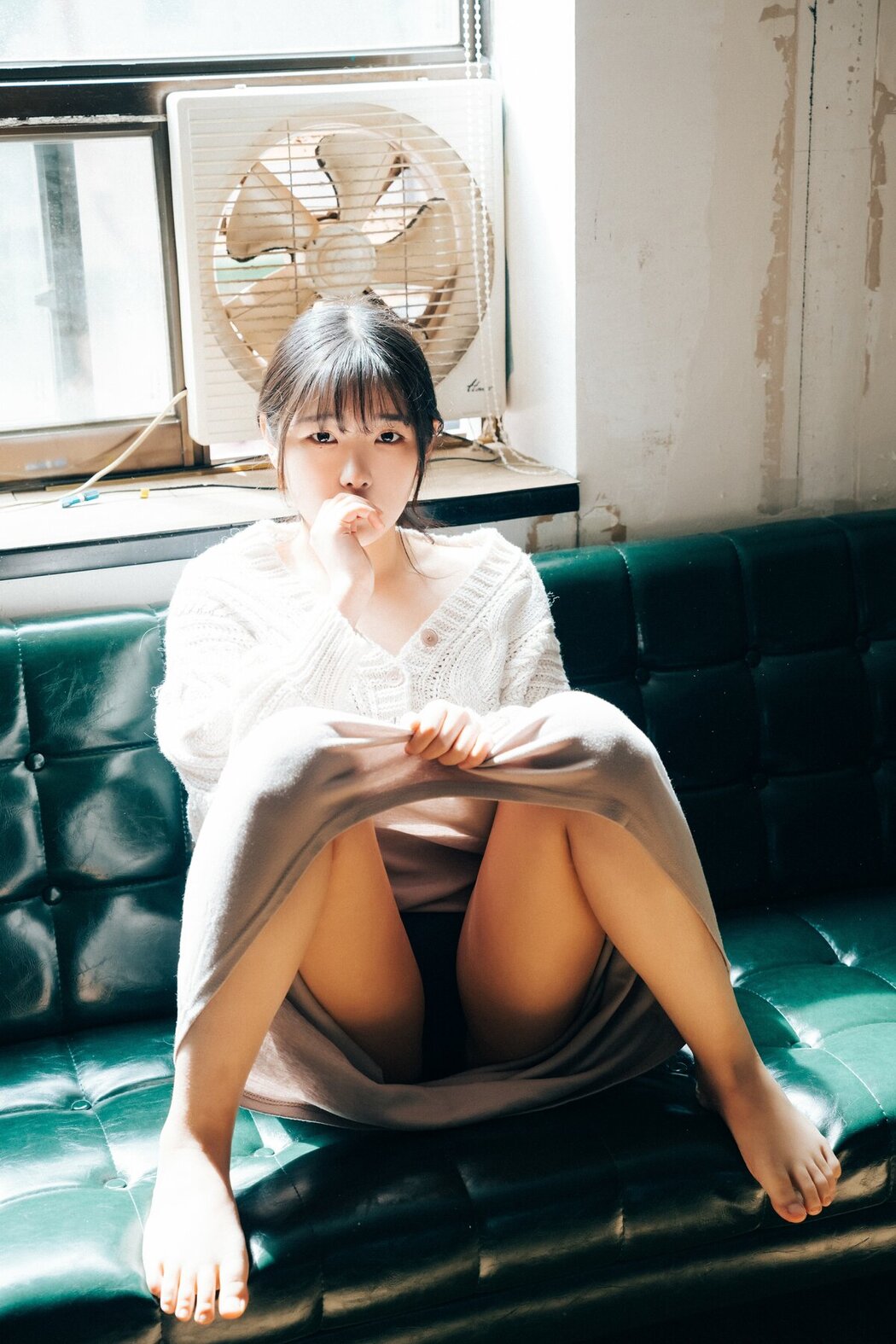 Loozy Sonson 손손 – Comic Shop Girl S.Ver A