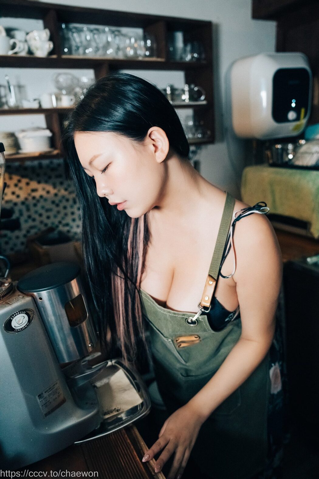 Loozy Ssunskey – Role Cafe A