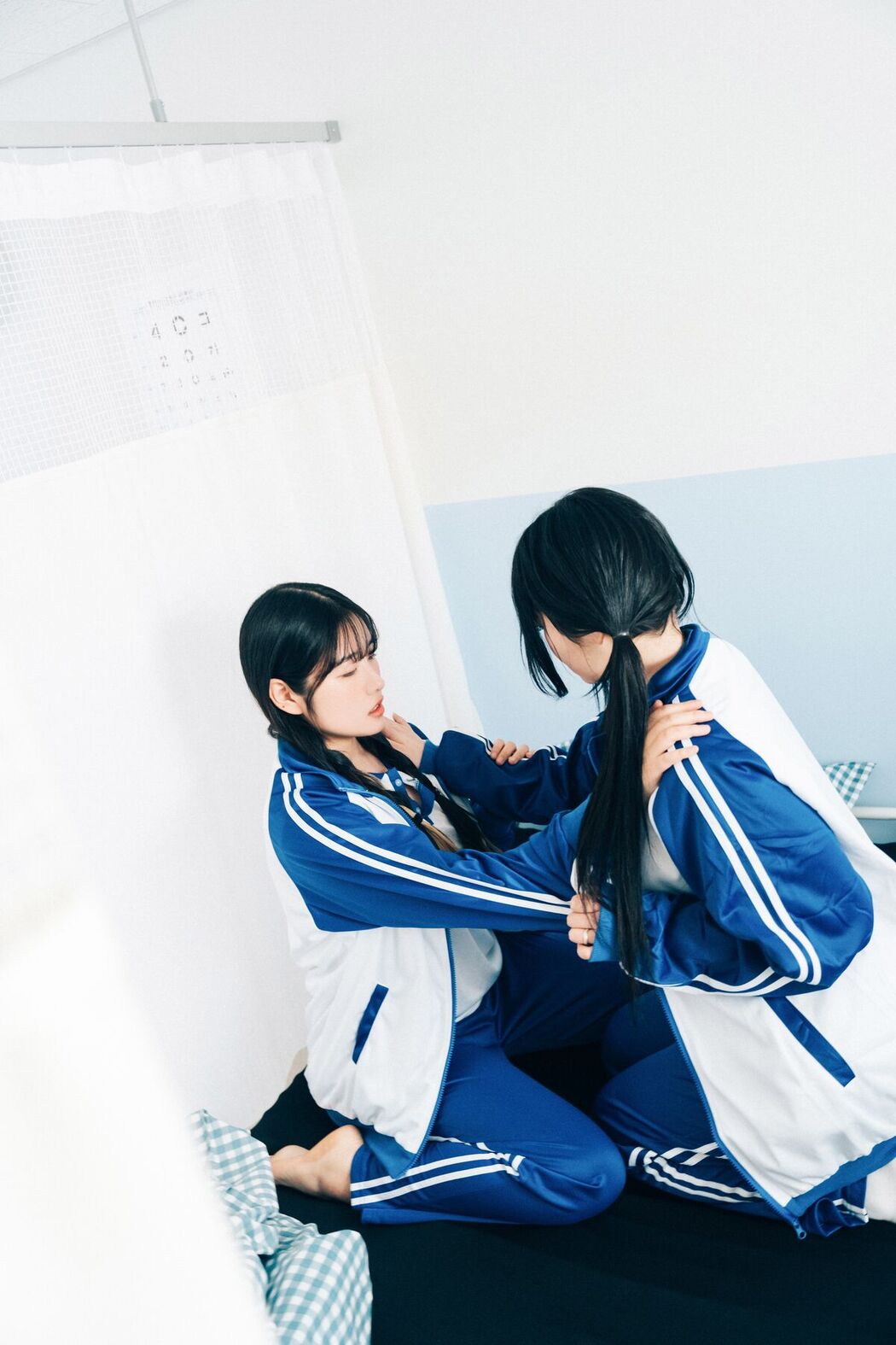 Loozy Sonson 손손 x Zia 지아 – Bitch Academy A