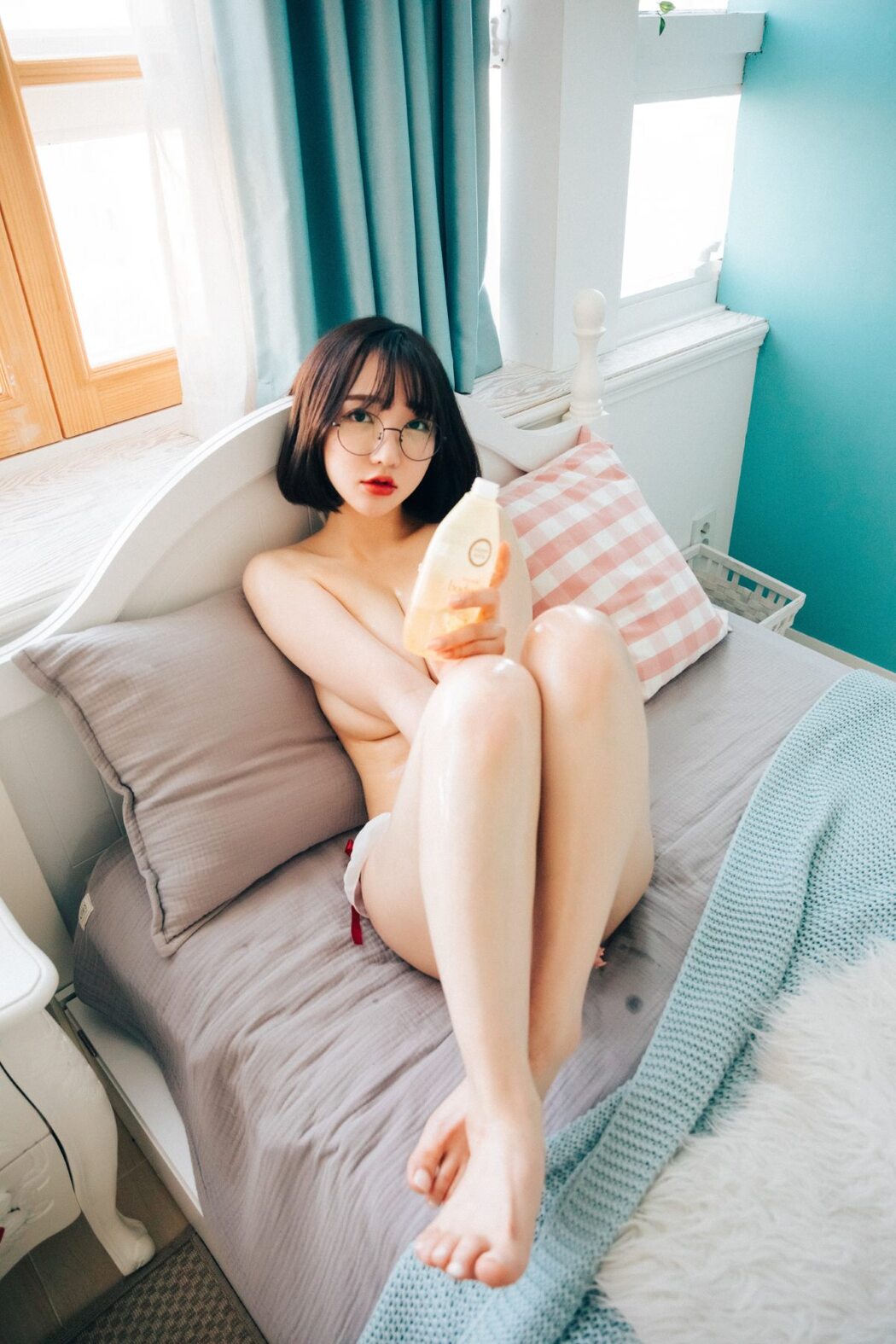 Loozy The Queen is Back – Son Ye-Eun 손예은