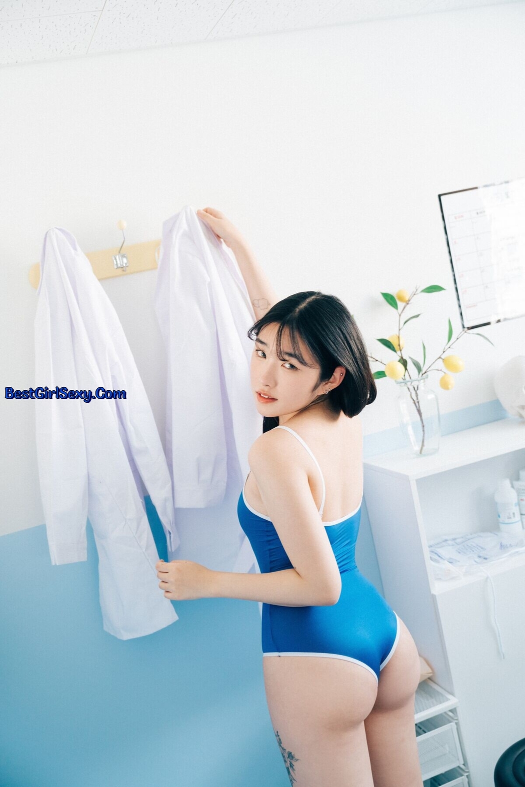 Loozy Sonson 손손 x Zia 지아 – Bitch Academy A