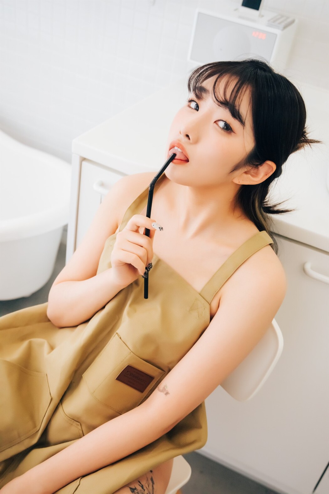 Loozy Sonson 손손 – Nude Apron