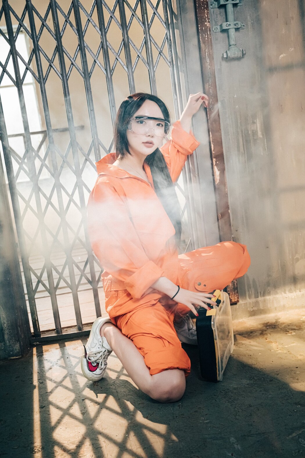 Loozy Son Ye-Eun 손예은 – Where Are My Tools