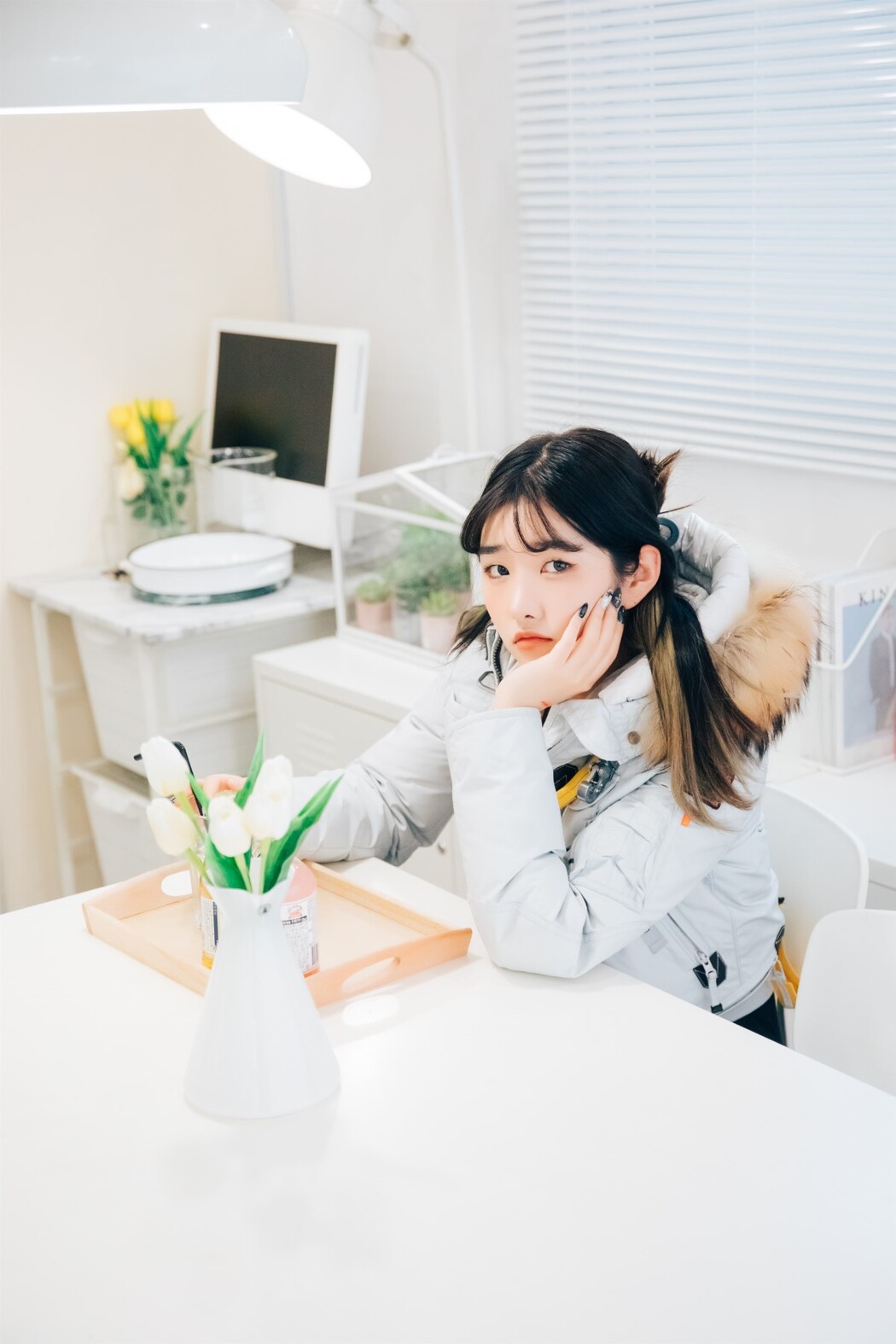 Loozy Sonson 손손 – Nude Apron