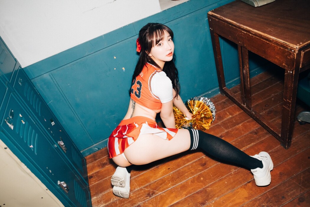 Loozy Son Ye-Eun 손예은 – Cheer Up