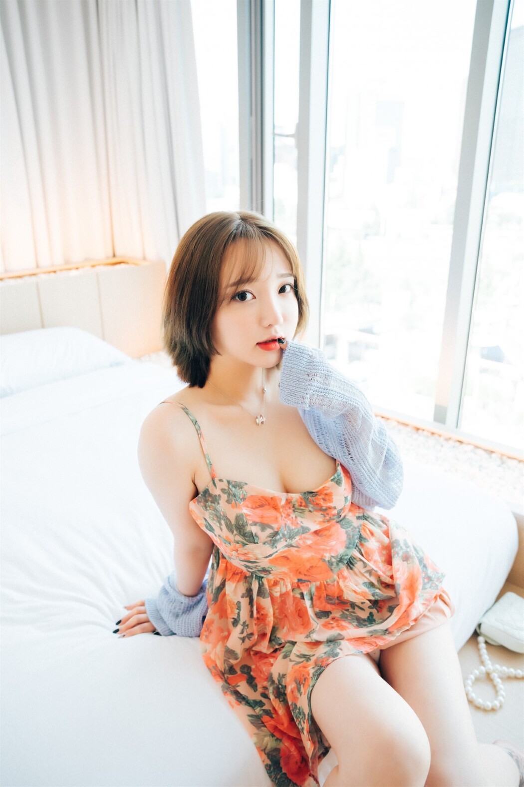 Loozy Son Ye-Eun 손예은 – Lover In Hotel Part 1