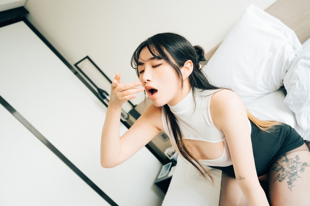 Loozy SonSon 손손 – Spit On Mex A