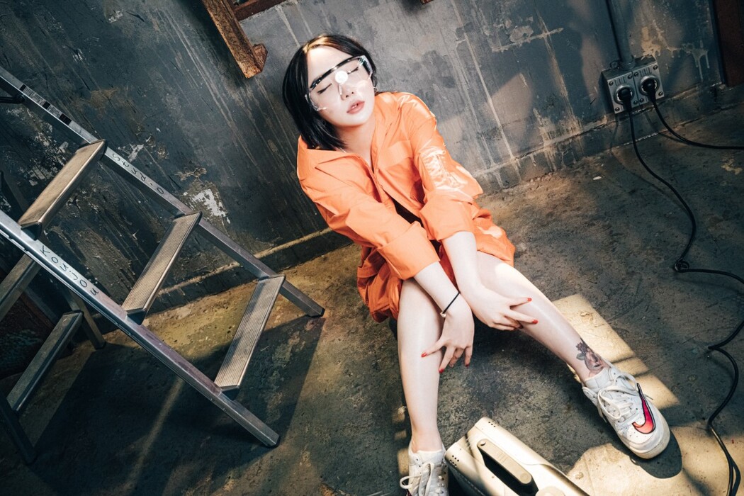 Loozy Son Ye-Eun 손예은 – Where Are My Tools