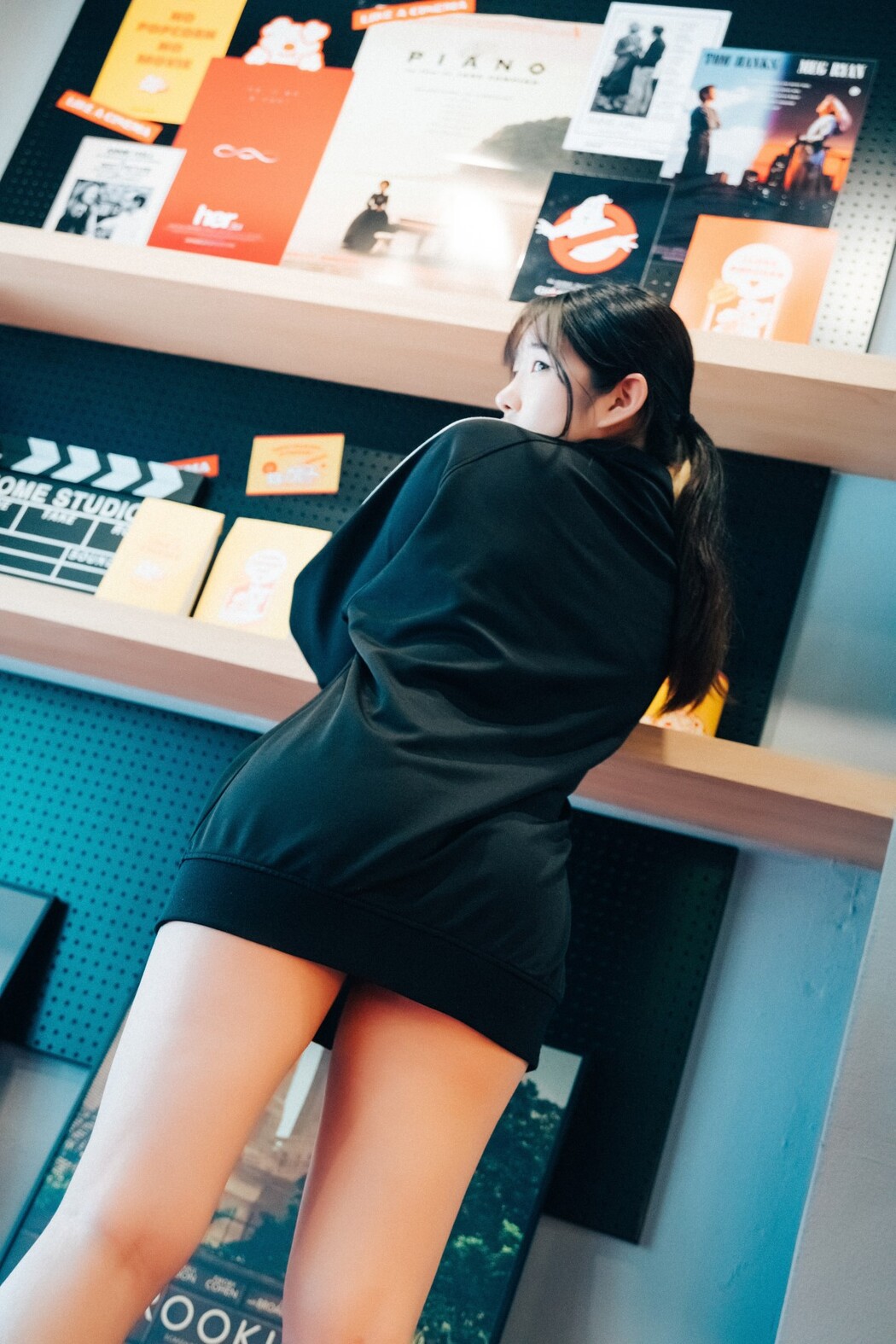 Loozy Sonson 손손 Cinema Girl S.Ver