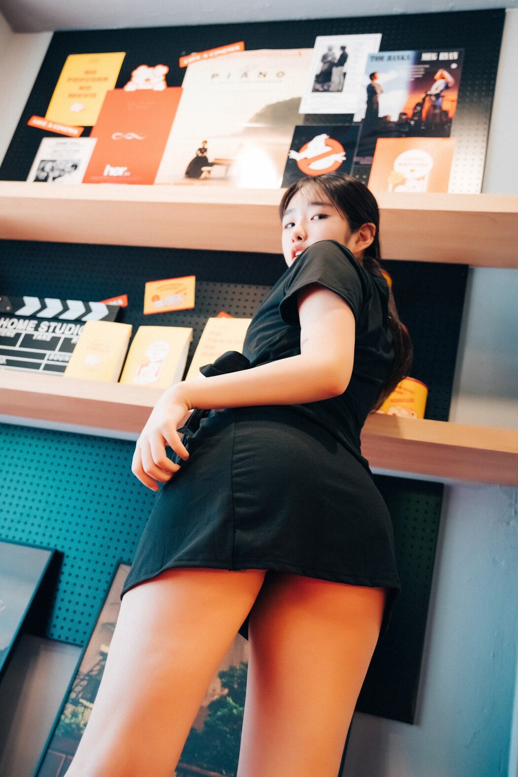 Loozy Sonson 손손 Cinema Girl S.Ver