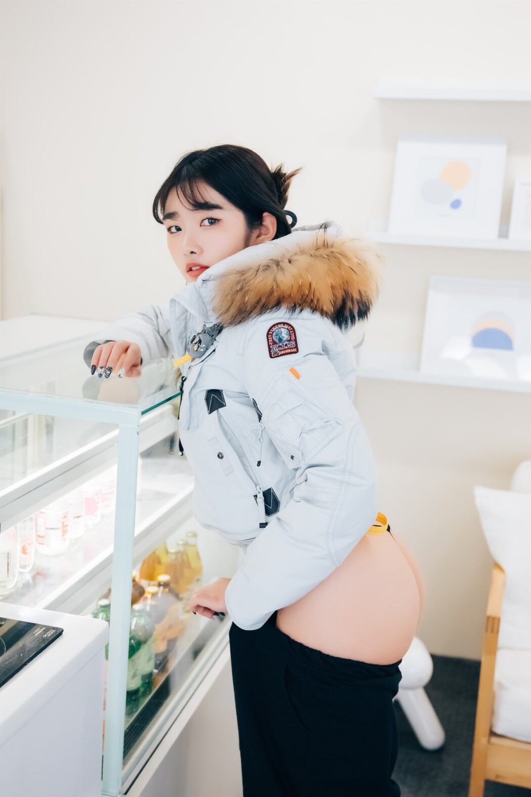 Loozy Sonson 손손 – Nude Apron