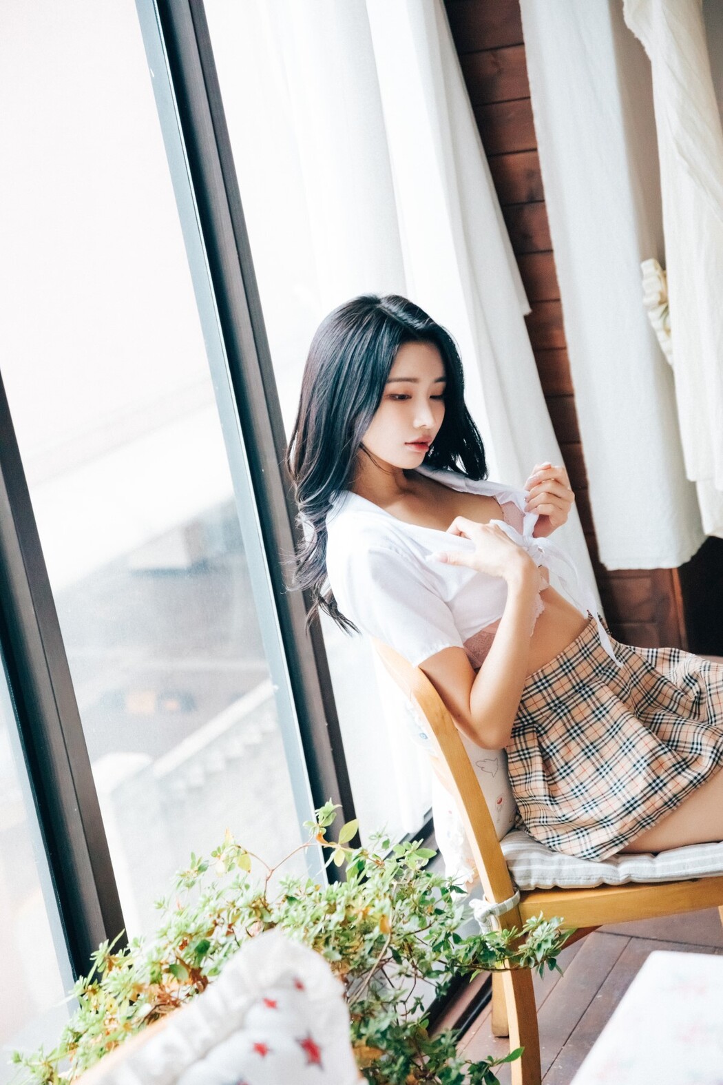 Loozy YeonYu 연유 – First Play S.Ver B
