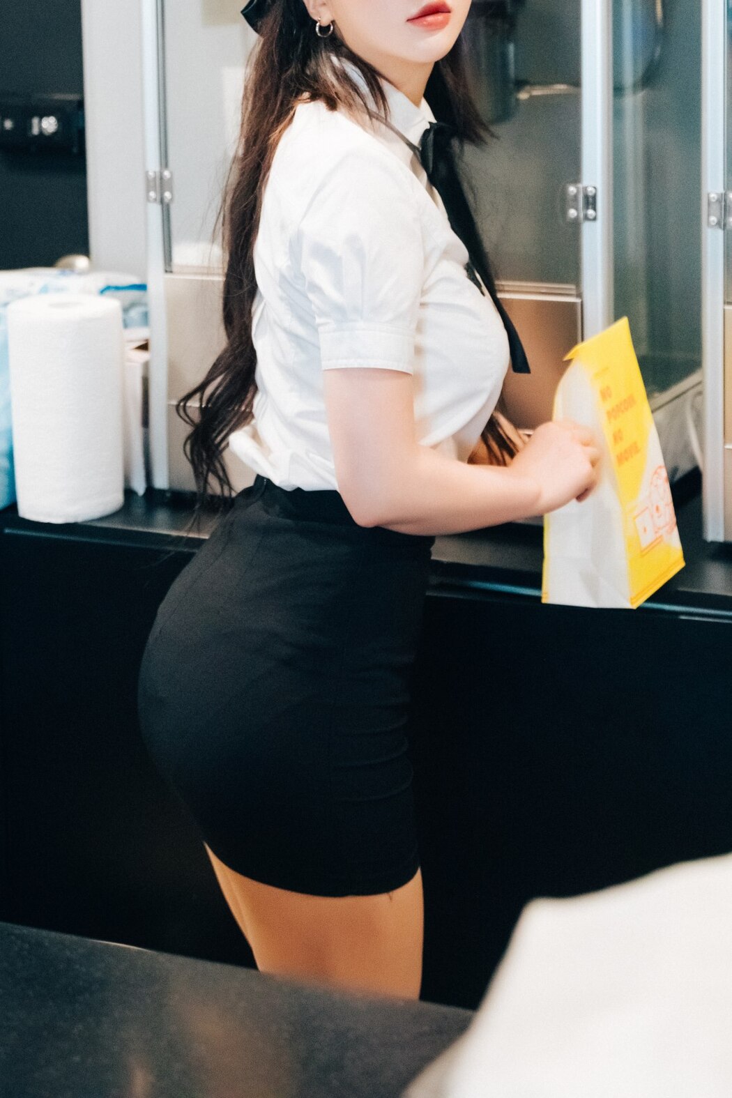 Loozy Son Ye-Eun 손예은 – Ticket Girl A
