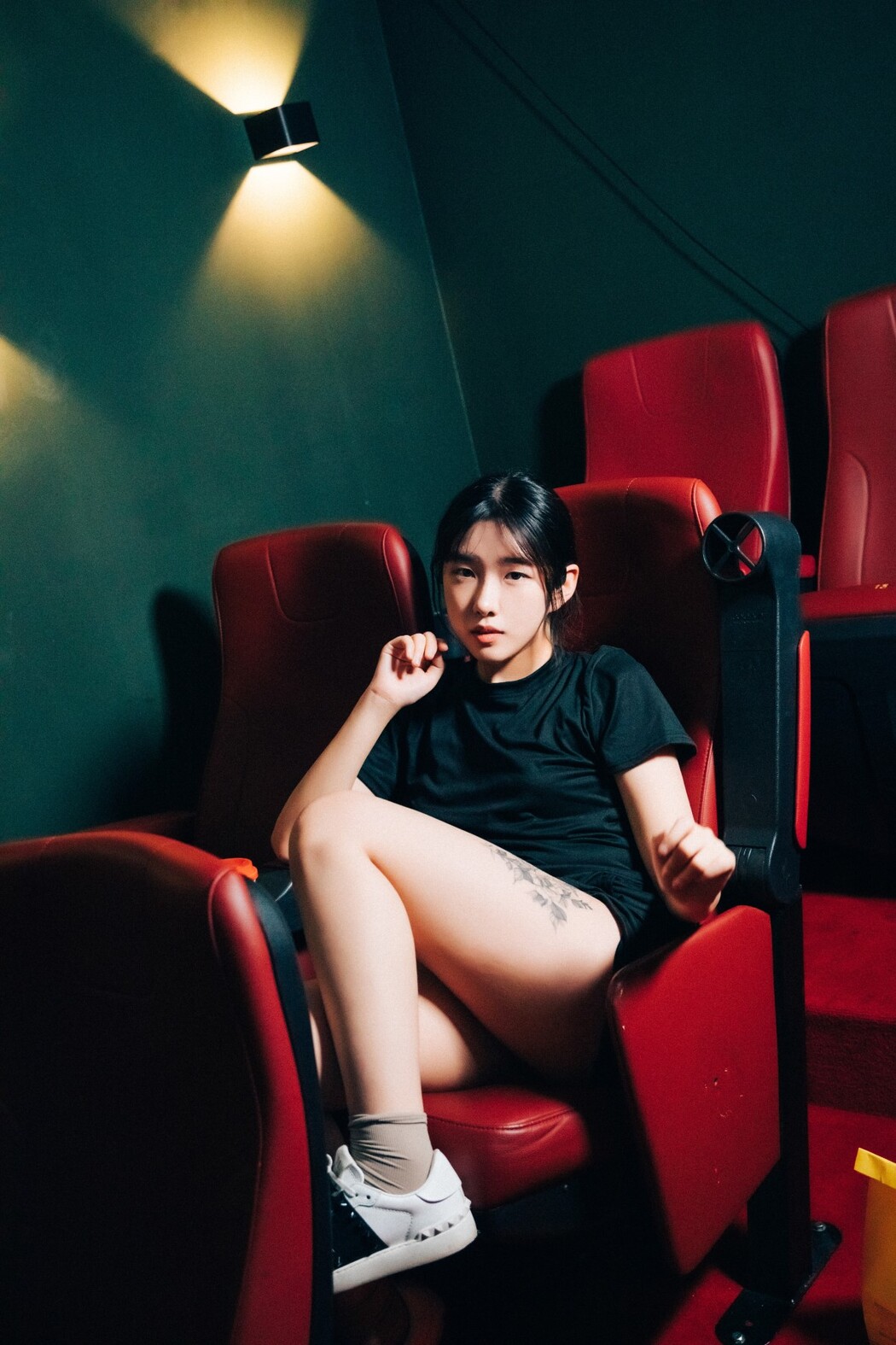 Loozy Sonson 손손 Cinema Girl S.Ver