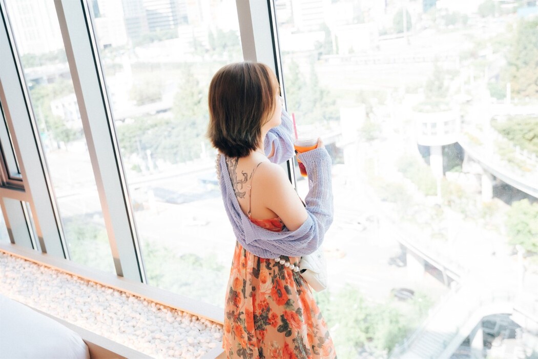Loozy Son Ye-Eun 손예은 – Lover In Hotel Part 1