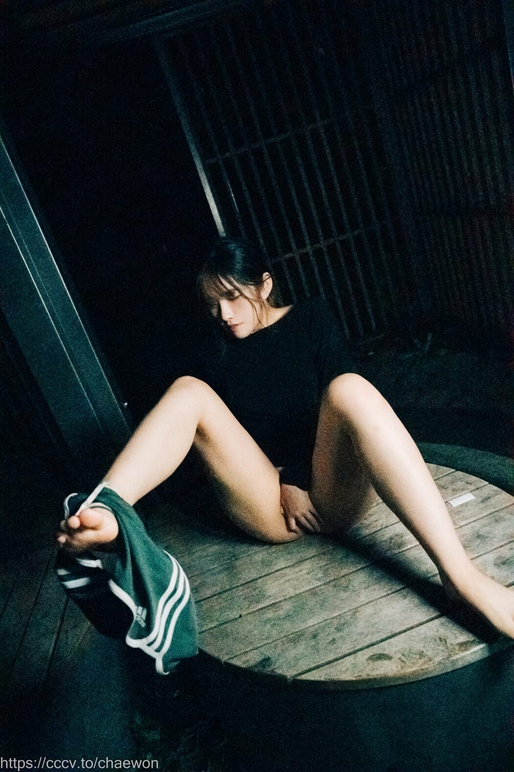 Loozy SonSon 손손 – Public Toilet A