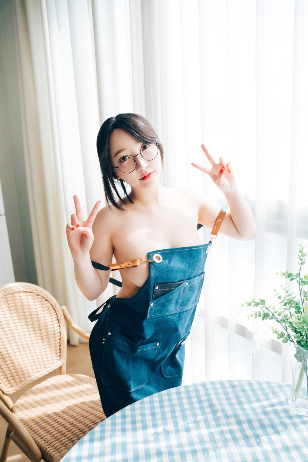 Loozy Son Ye-Eun 손예은 – Nudy Painter S.ver
