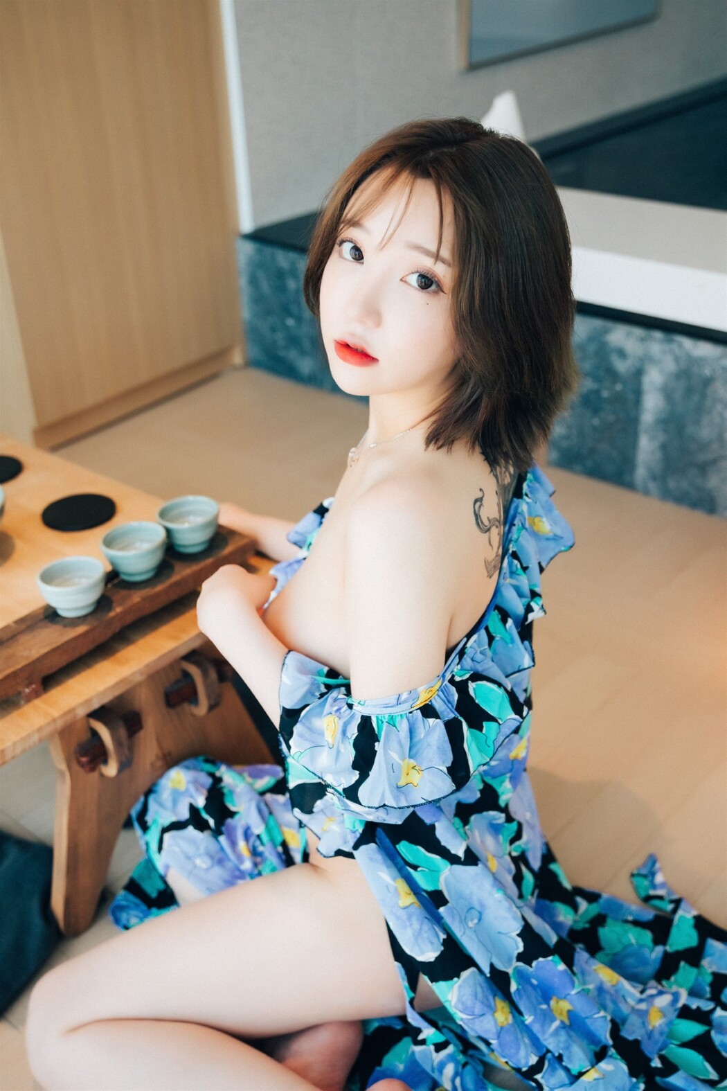 Loozy Son Ye-Eun 손예은 – Lover In Hotel Part 1