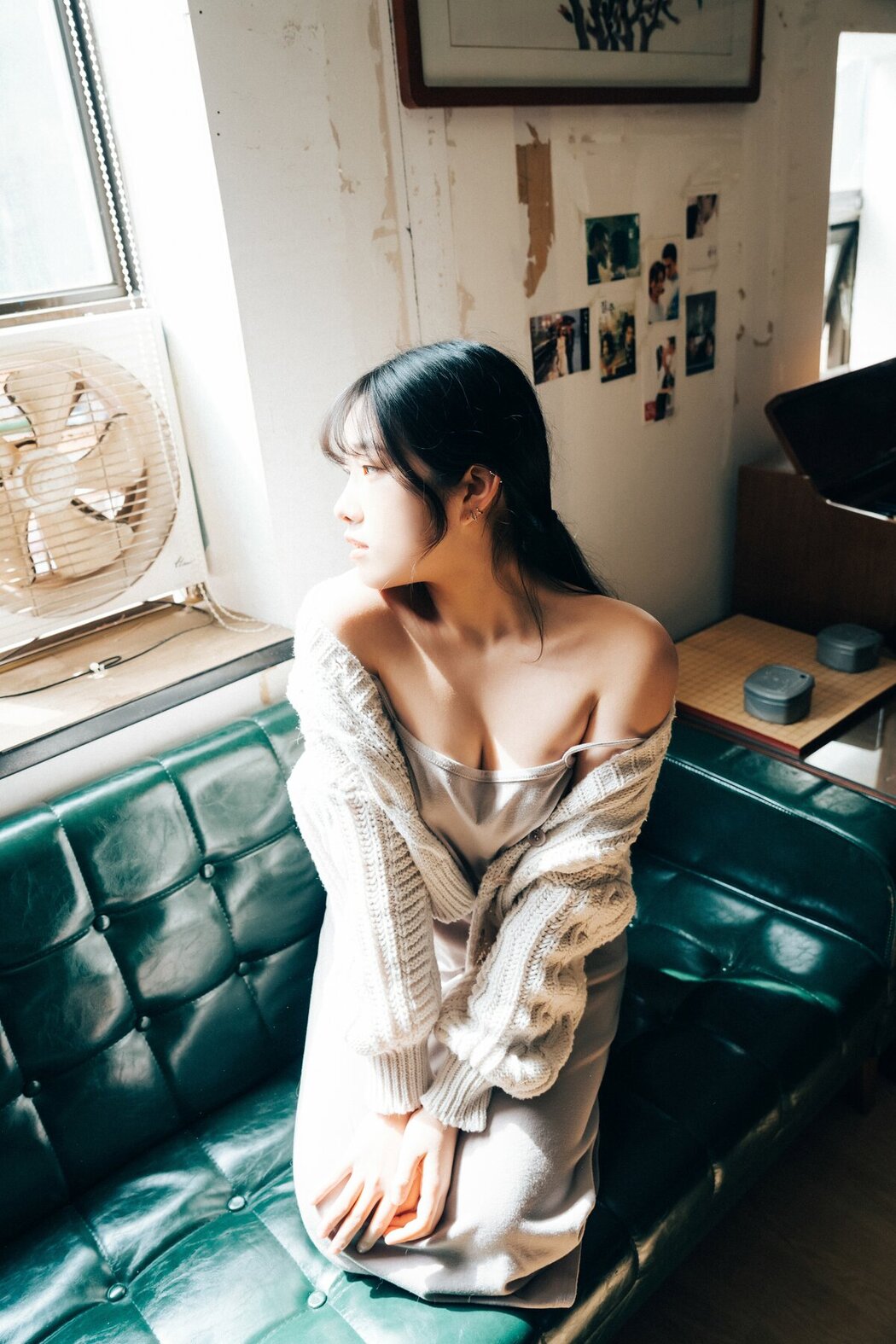 Loozy Sonson 손손 – Comic Shop Girl S.Ver B