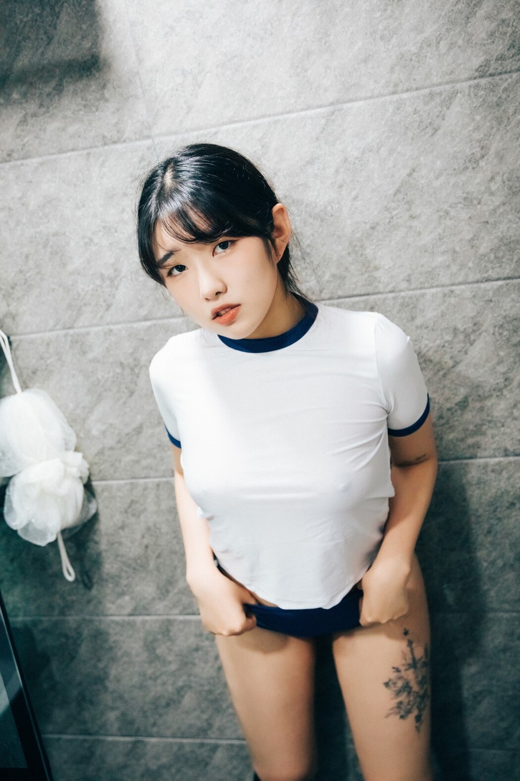Loozy SonSon 손손 – Date At Home S Ver
