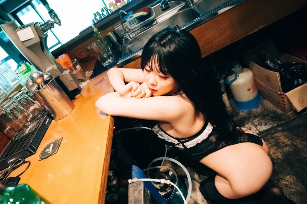 Loozy Zia 지아 – SM Bar A