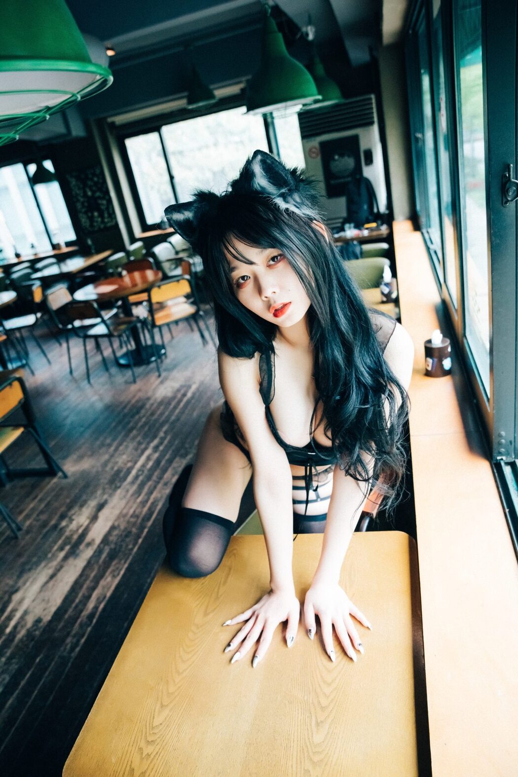 Loozy Zia 지아 – SM Bar A