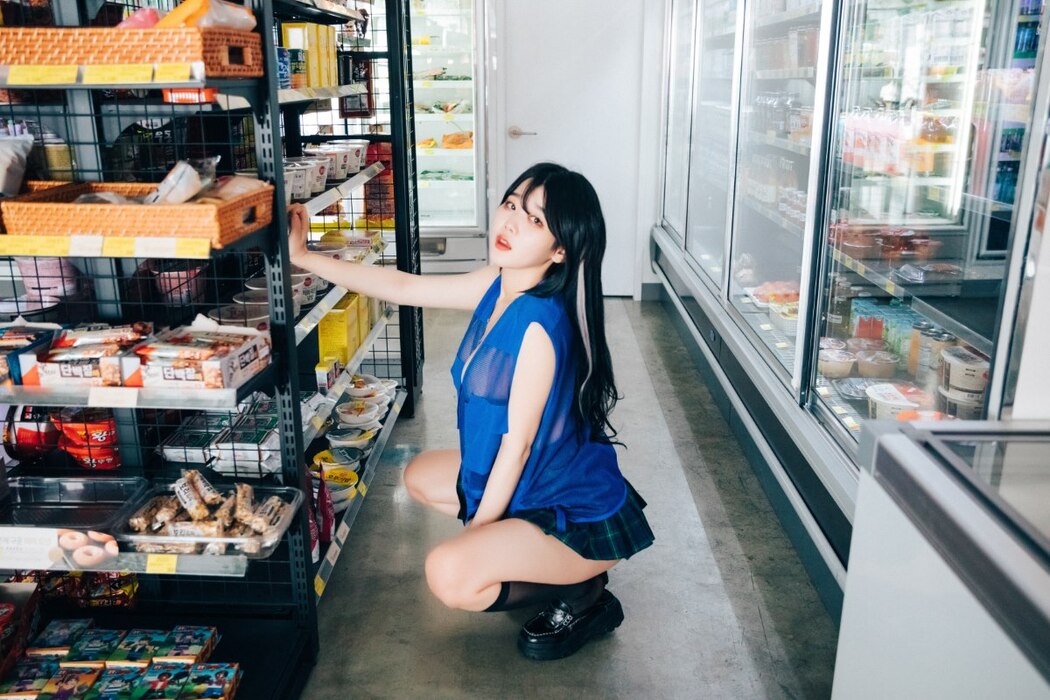 Loozy Zia 지아 – Part Timer S.Ver B