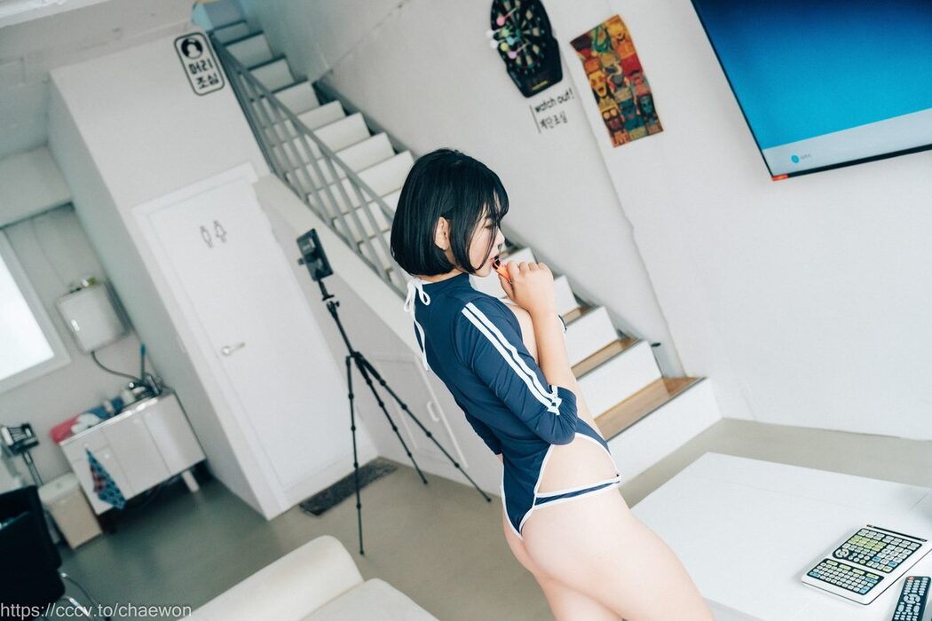 Loozy Zia 지아 – PC Room With SP B