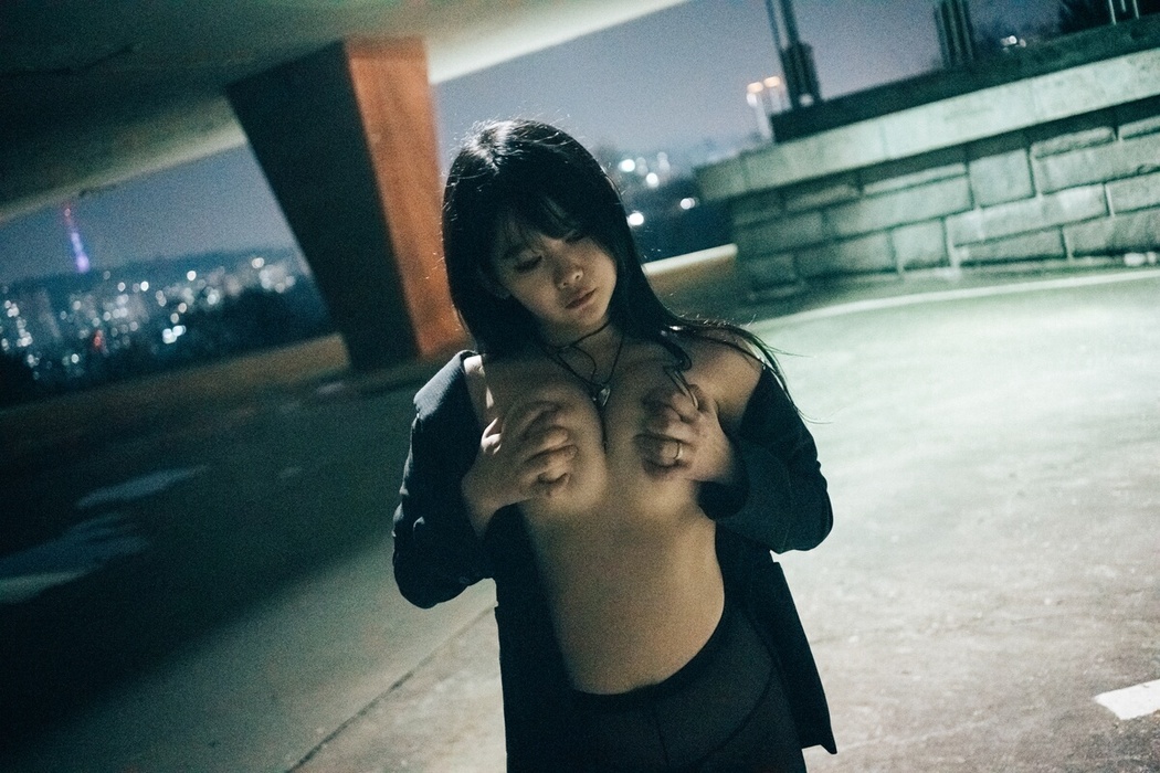 Loozy Zia 지아 – XXX At Night Road A