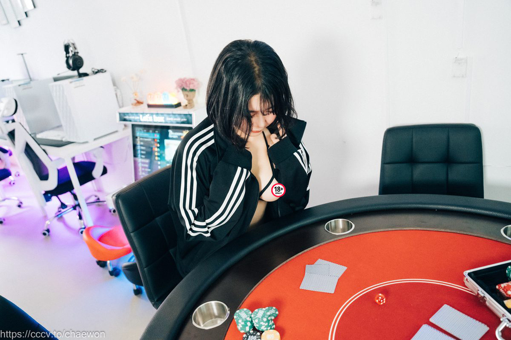 Loozy Zia 지아 – PC Room With SP C
