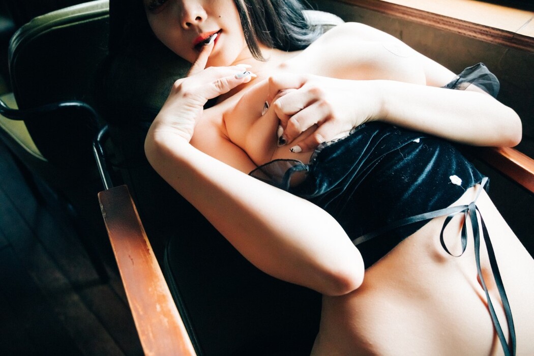 Loozy Zia 지아 – SM Bar A