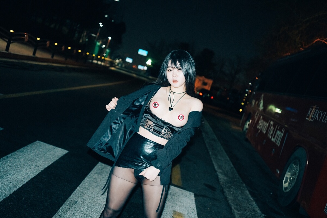 Loozy Zia 지아 – XXX At Night Road A