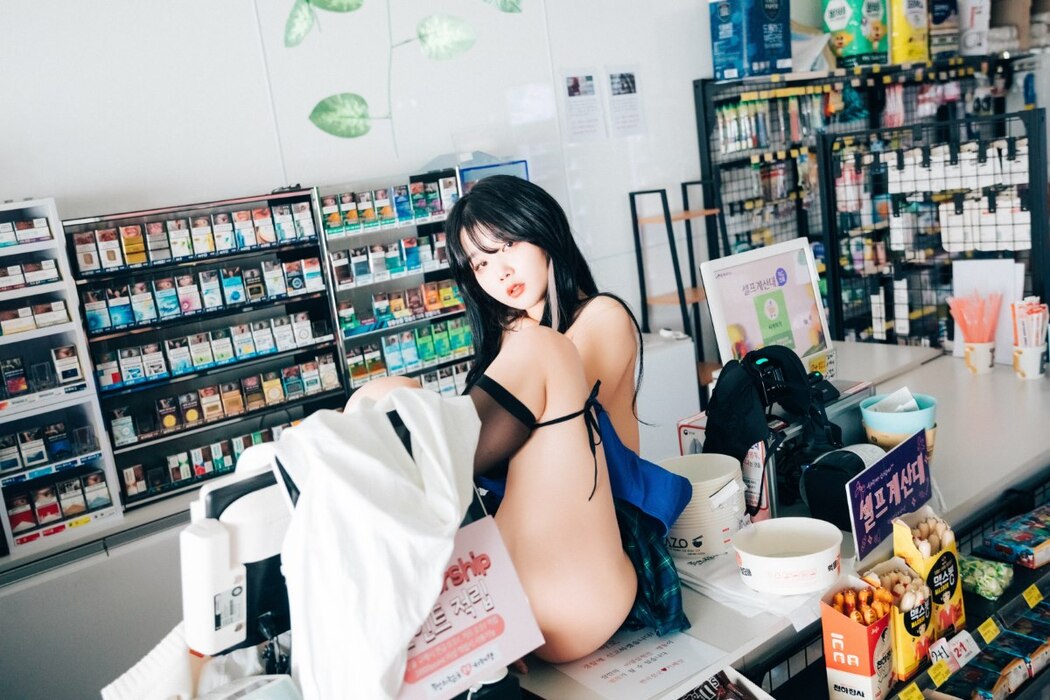 Loozy Zia 지아 – Part Timer S.Ver B