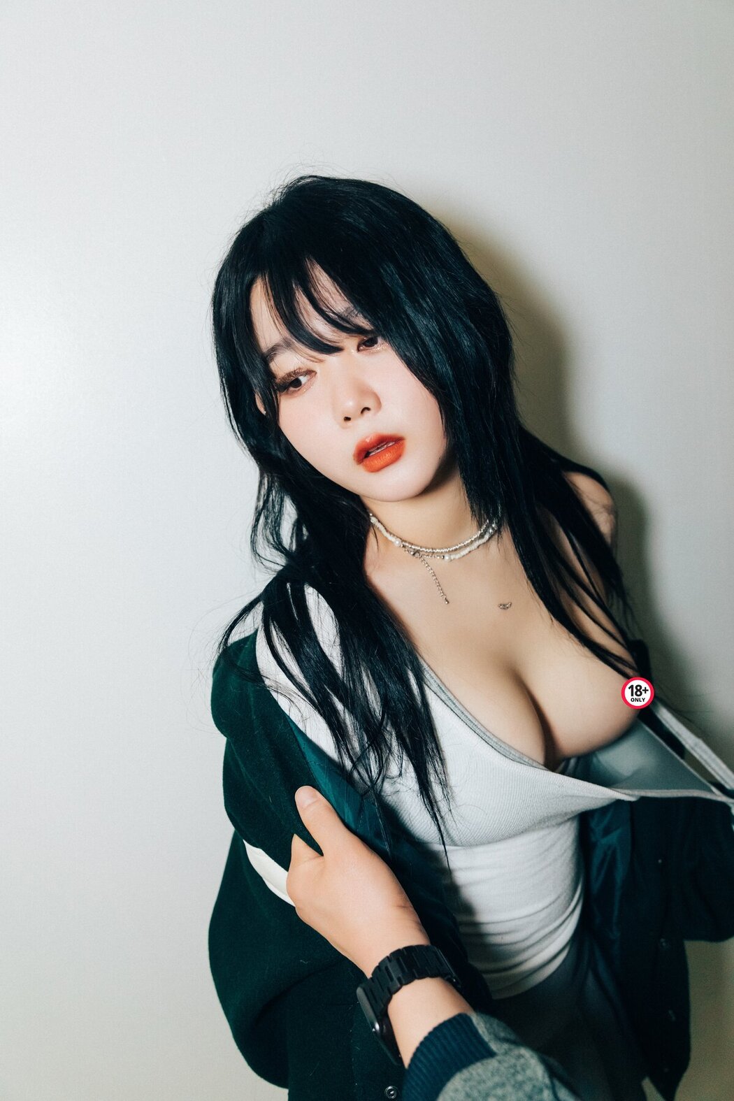 Loozy Zia 지아 – Fan Meeting 02 S.Ver A