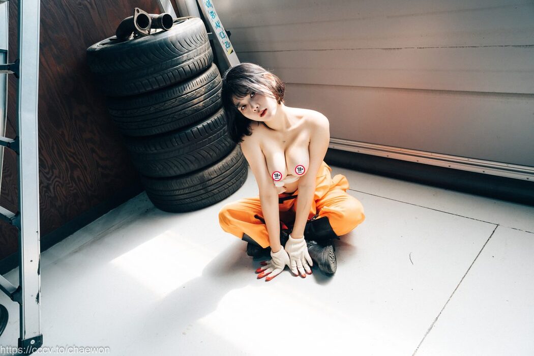 Loozy Zia 지아 – Garage Girl A