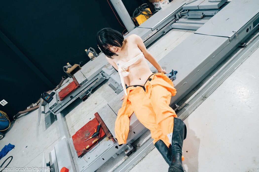 Loozy Zia 지아 – Garage Girl A