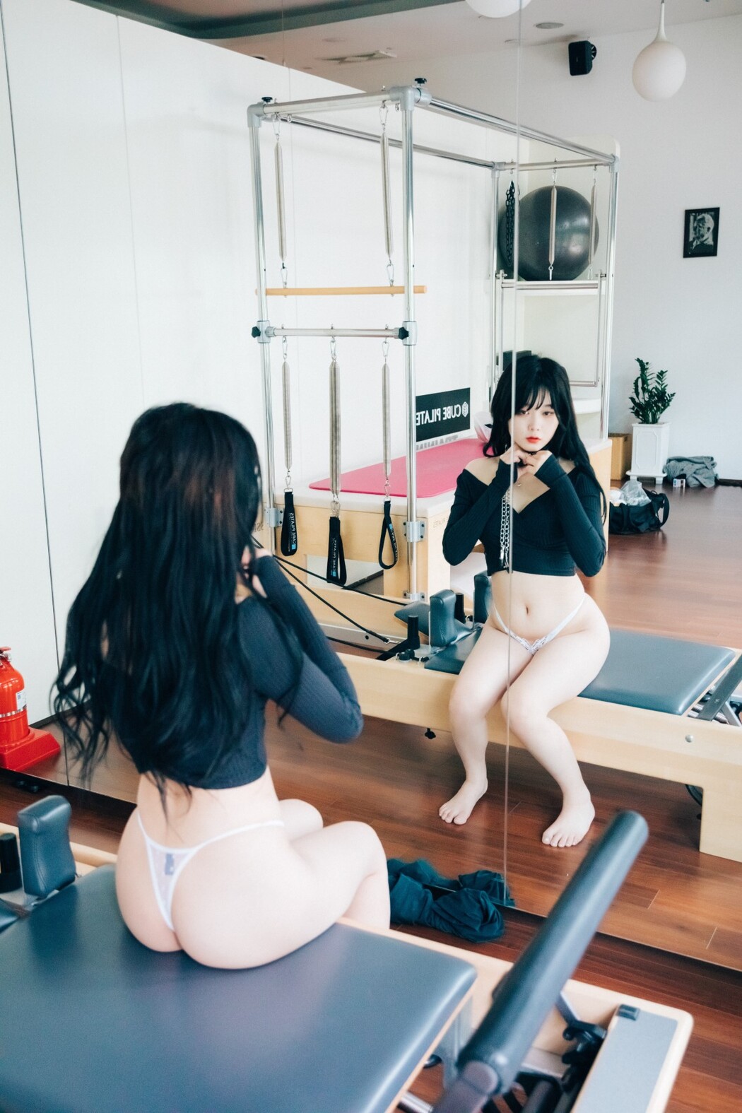 Loozy Zia 지아 – Pilates Instructor Full.Ver B