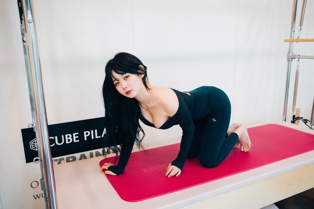 Loozy Zia 지아 – Pilates Instructor Full.Ver A