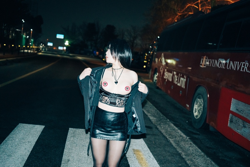 Loozy Zia 지아 – XXX At Night Road A