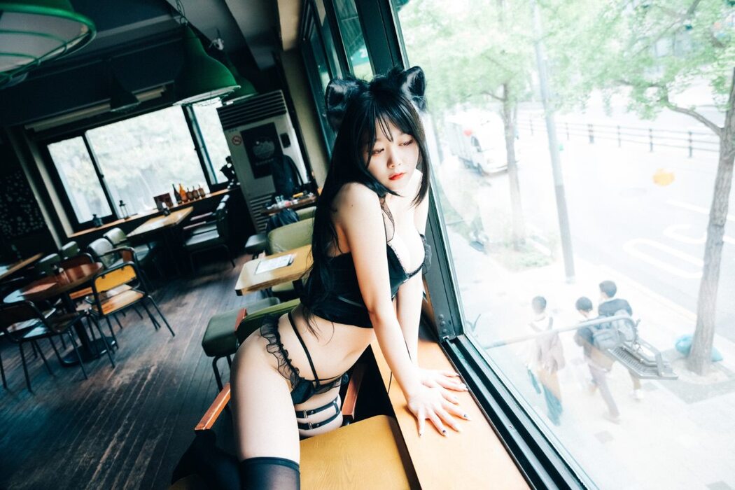Loozy Zia 지아 – SM Bar A