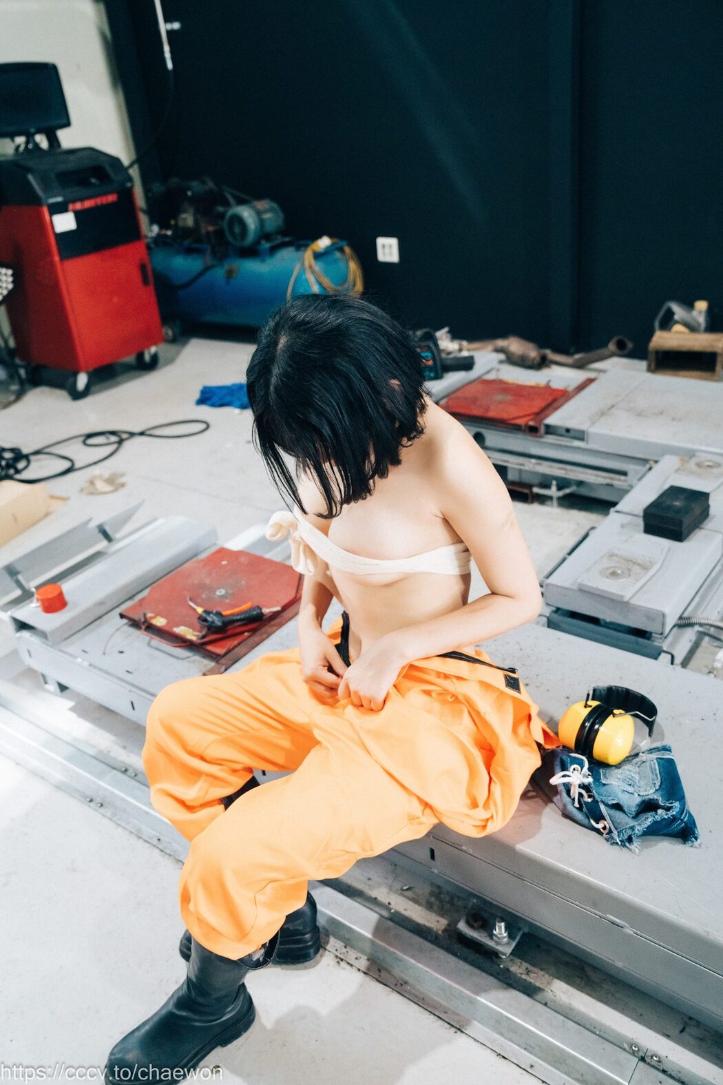 Loozy Zia 지아 – Garage Girl A