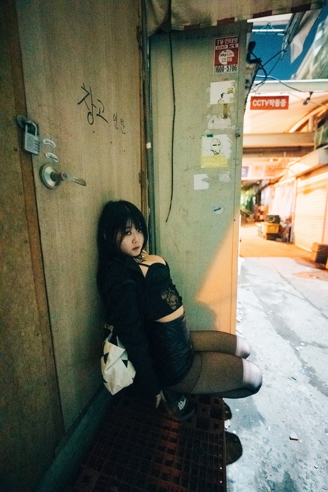 Loozy Zia 지아 – XXX At Night Road B