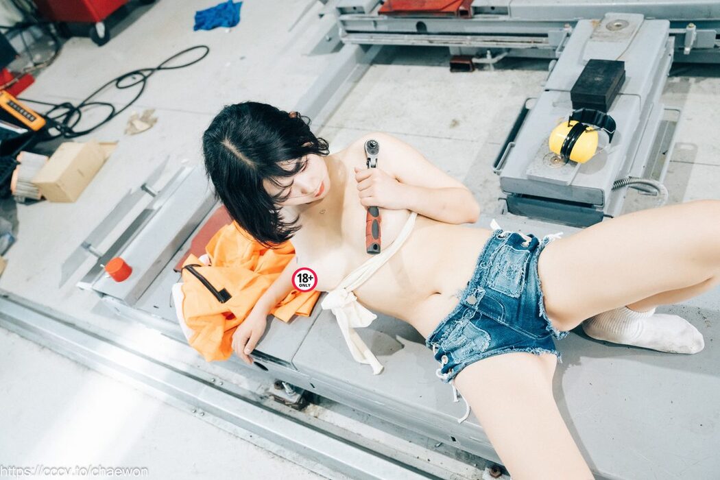 Loozy Zia 지아 – Garage Girl B