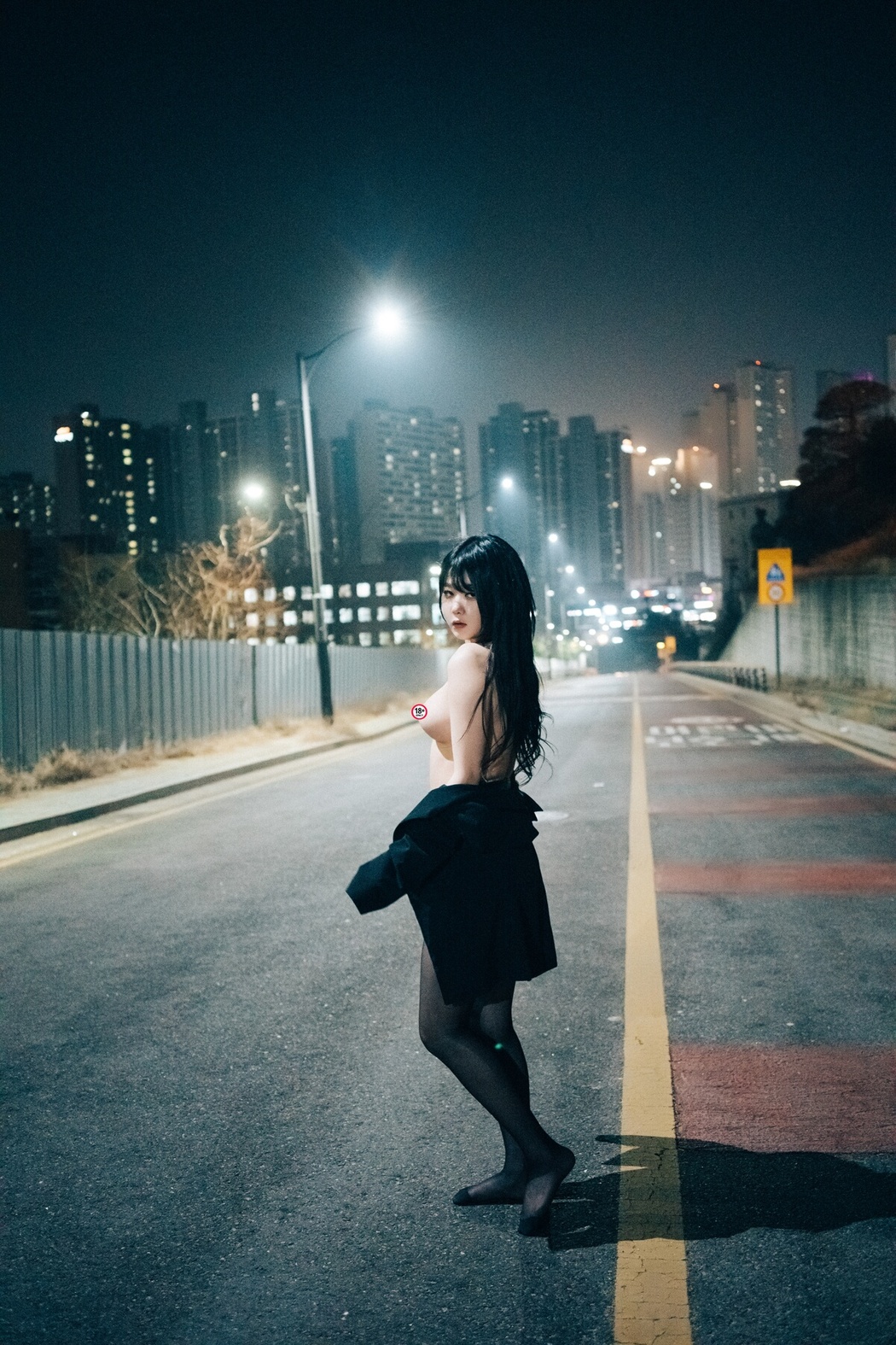 Loozy Zia 지아 – XXX At Night Road A